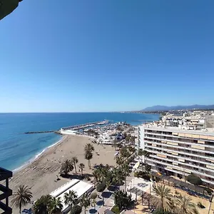 En Primera Línea De Playa Apartamento